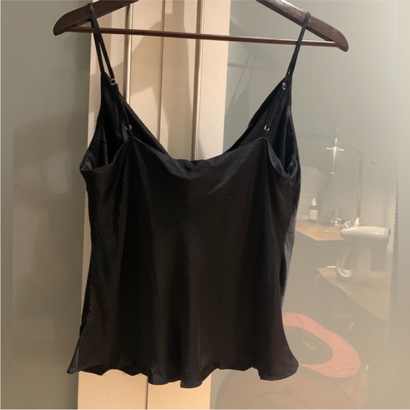 Aritzia Wilfred Muse Camisole size M black NWT - Picture 3 of 5